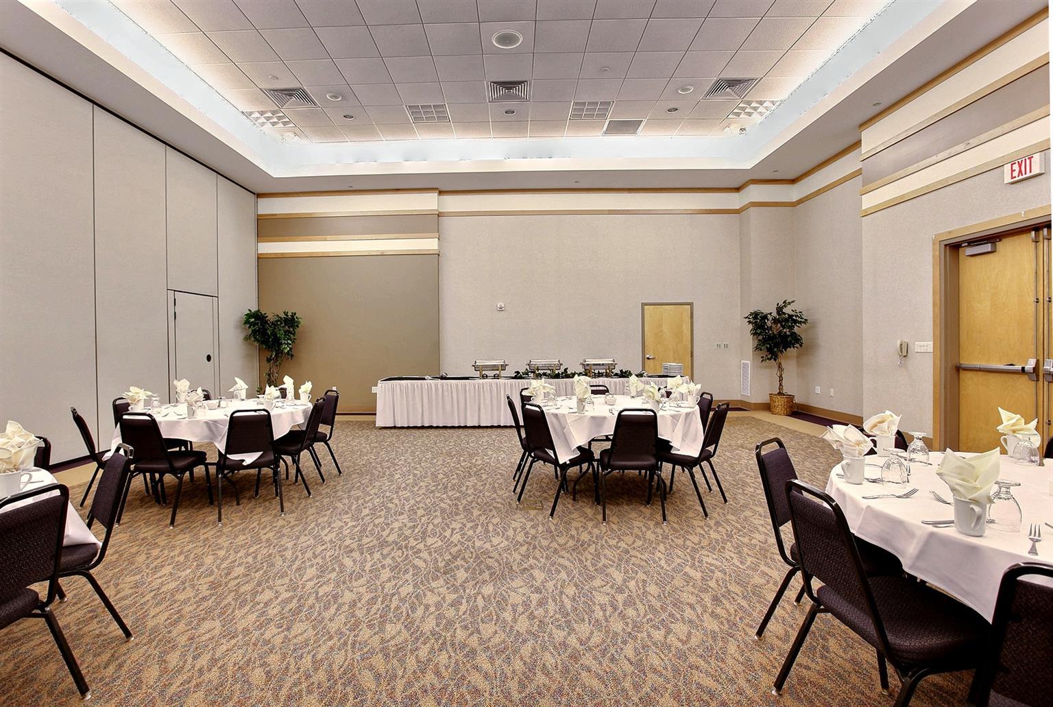 Country Inn & Suites By Radisson, Fergus Falls, Mn Instalações foto
